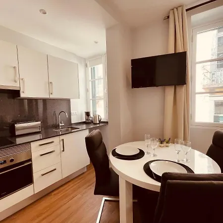 Apartment Living *