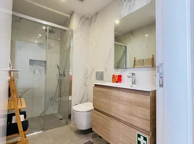 Living דירה פונשל