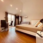 Living 아파트 푼샬